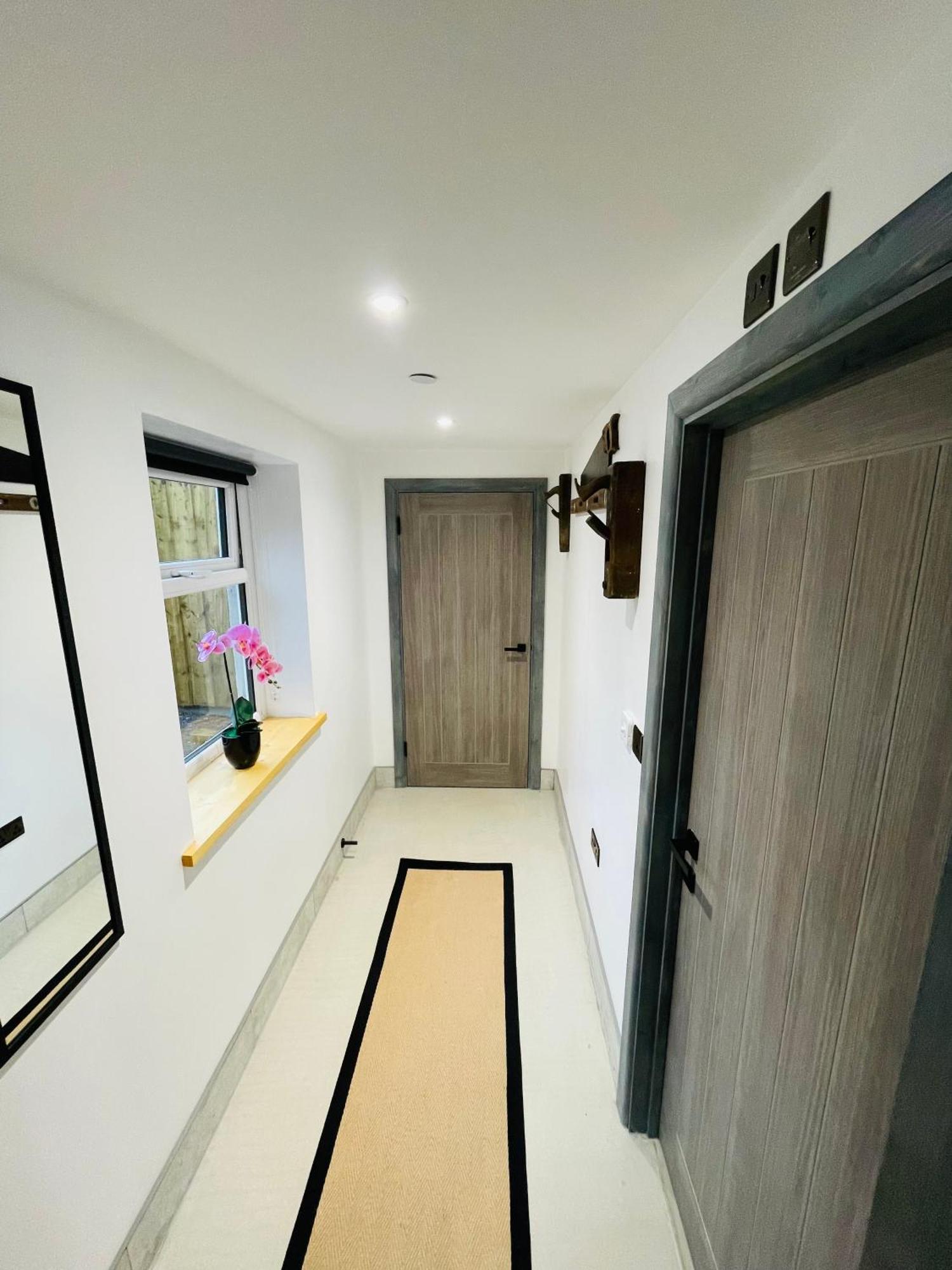 Barnaby's Barn Holiday home Carmarthen